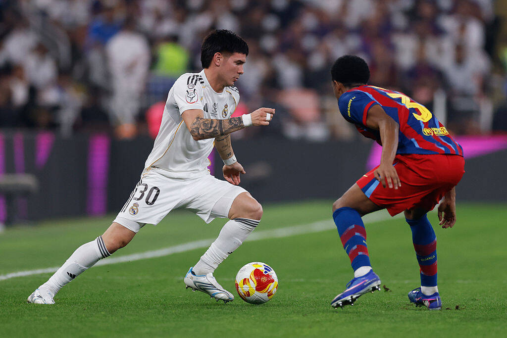 伝説の「メッシスパイク」が復刻！adidasから限定モデル『F50 TUNIT』が登場…アルゼンチン代表“次代の10番”が着用中