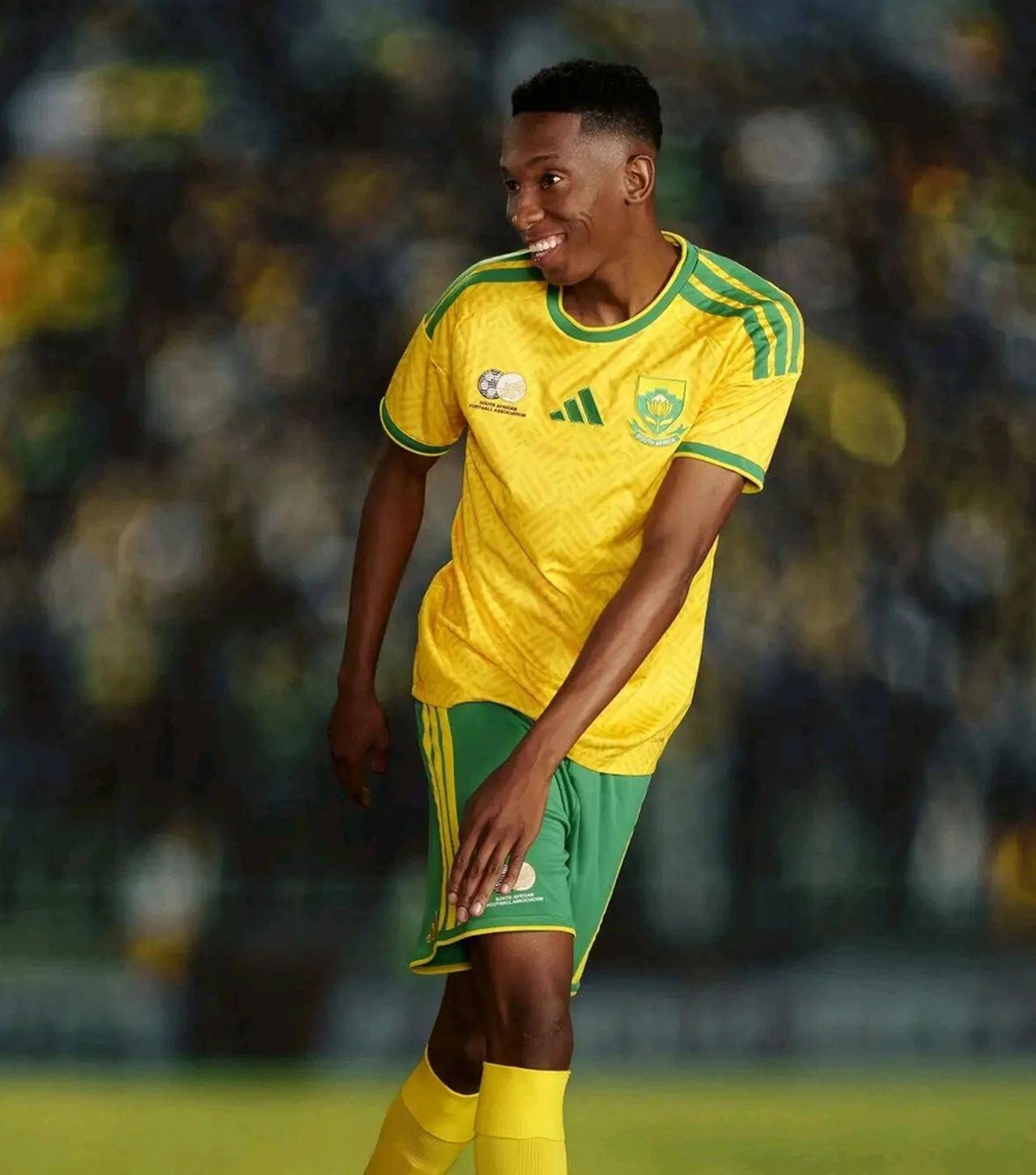 南アフリカ代表、2026W杯ユニフォームを発表！“手話”も含めた「12の公用語」デザイン