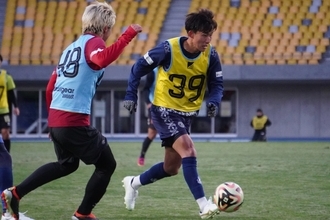 Jリーグトライアウトで活躍したゲームメイカーの新天地が決まる！キャリア初の海外移籍