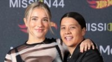 豪州女子代表カーと同性婚の34歳元選手が結婚式に大感激！生後約半年の息子もバージンロードを歩く「こんなに完璧で美しいとは思ってなかった」