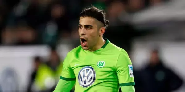 “リカルド・ロドリゲス”が2人に？W杯出場のスイス代表DFが日本行きの可能性を排除せず「どこも選択肢から外していない」