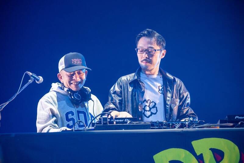 スポーツ＆プロレスの聖地で、佐野元春とスチャダラパーが魅せた熱き2日間のステージ『YOKOHAMA UNITE 音楽祭 2025』