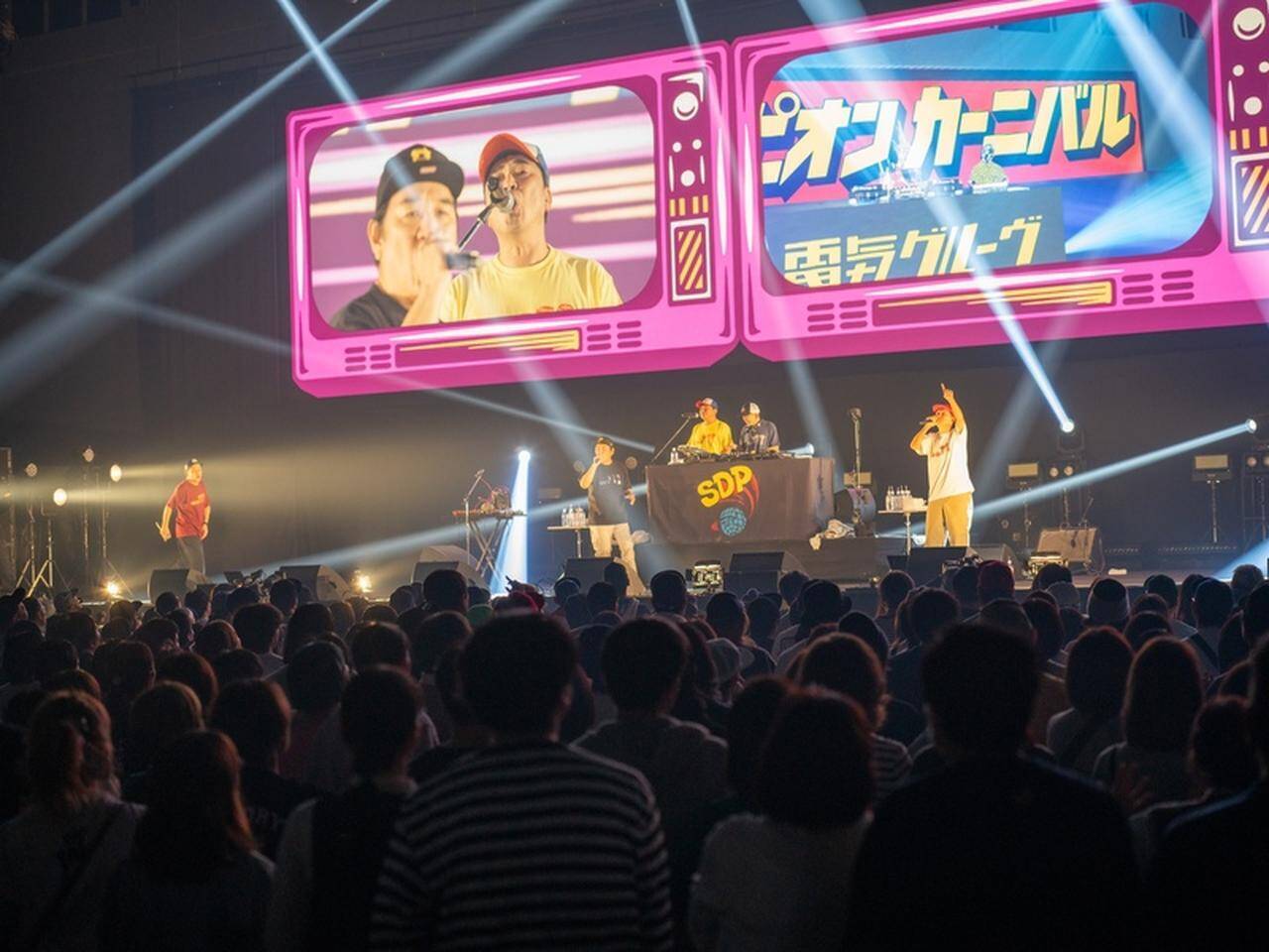 スポーツ＆プロレスの聖地で、佐野元春とスチャダラパーが魅せた熱き2日間のステージ『YOKOHAMA UNITE 音楽祭 2025』