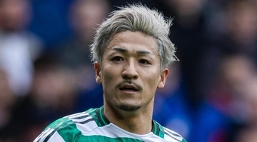 「彼らしくないし、本当に愚かだが、暴力行為ではない」前田大然のエルボー疑惑、元審判は退場論を否定