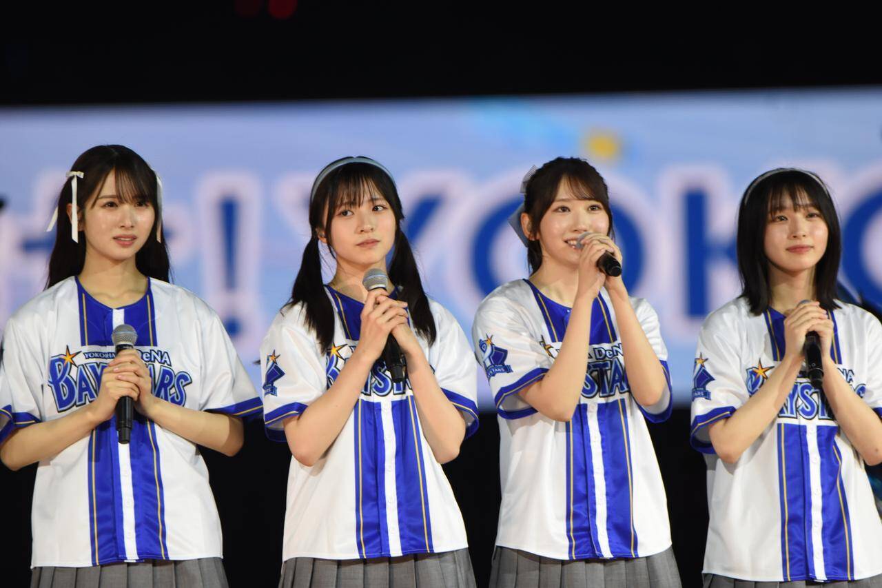 日向坂46が“聖地”ハマスタで小坂菜緒、金村美玖ら全27名による迫力パフォーマンス！魔球が話題の藤嶌果歩も460点の始球式で魅了
