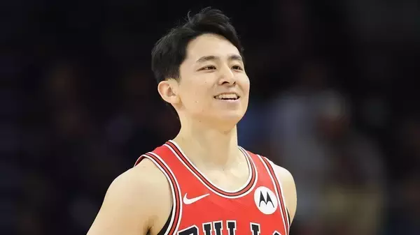 「うらやましい」「どんな繋がり？」「このコラボは最高」25歳日本人NBA選手と『反逆のカリスマ』との異色2ショットが話題
