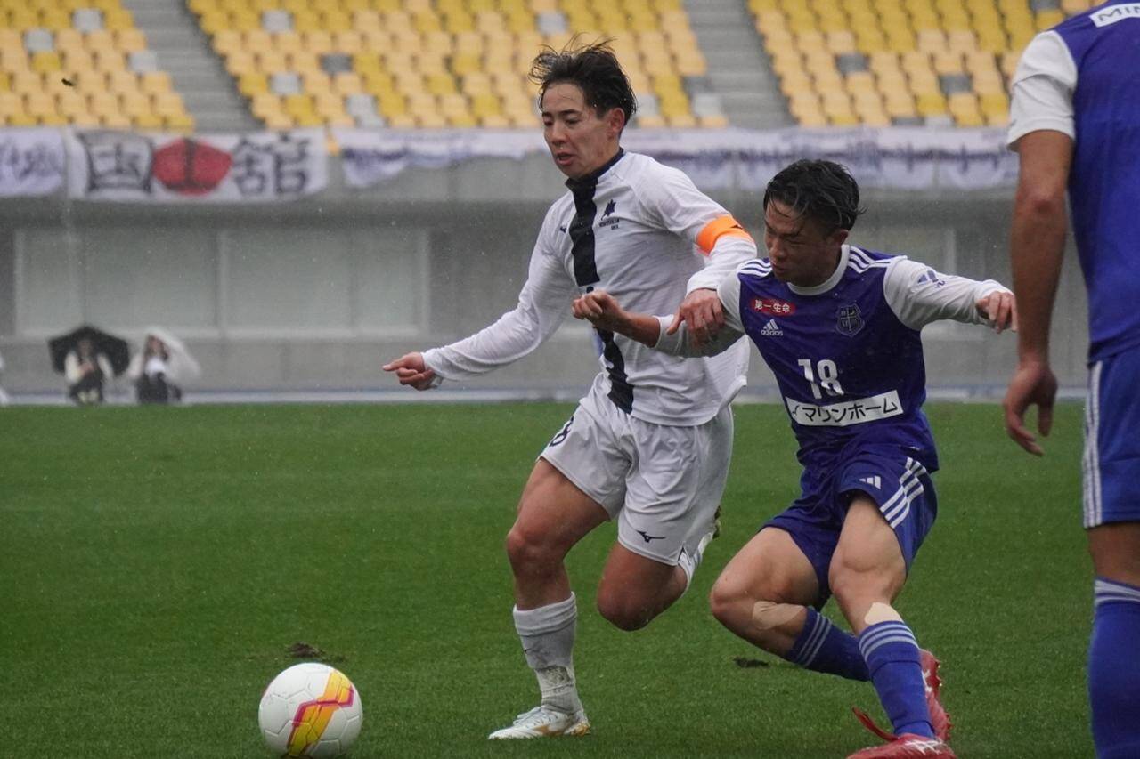 「熊本サポーターに希望を…」ロアッソ熊本入団内定の吉岡優希、先制弾で国士舘大を12年ぶりのインカレ決勝進出に導く