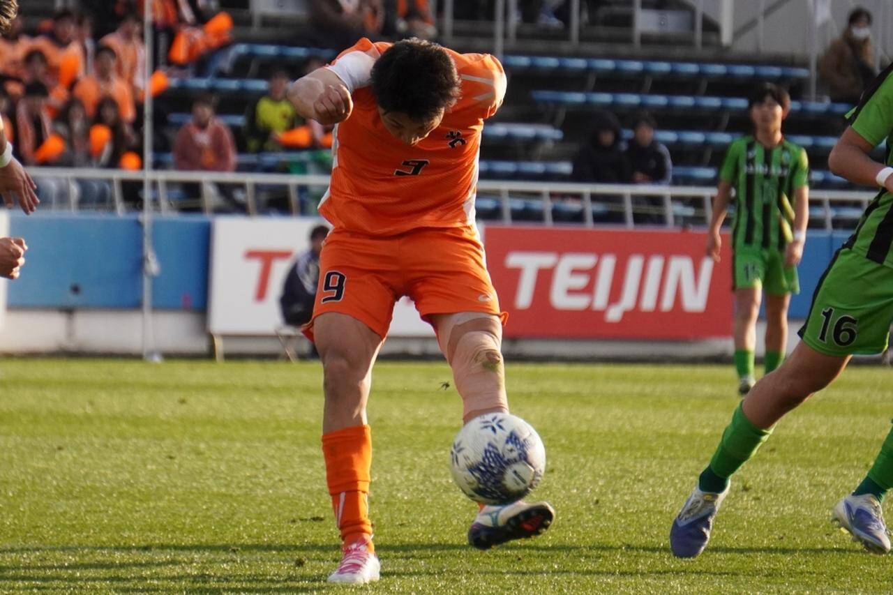 試合に出られなかった中学時代…選手権で快進撃の水口高FW池口遼、支え続けた母へ「ゴールで応えたい」