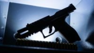 幼少期に両手足を切断した27歳米プロ選手、同乗者射殺の殺人容疑で逮捕…射撃動画のSNS投稿も