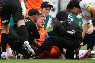 負傷退場でも骨折なし……宇野禅斗のボルシアMG移籍を揺るがした"前半15分の悪夢"