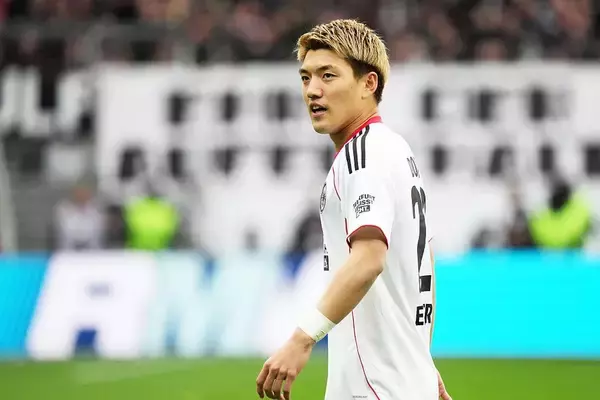 堂安律、フランクフルト退団を希望か。「評価されていない」と不満、W杯を前に移籍先も模索中