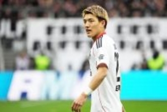 堂安律、フランクフルト退団を希望か。「評価されていない」と不満、W杯を前に移籍先も模索中