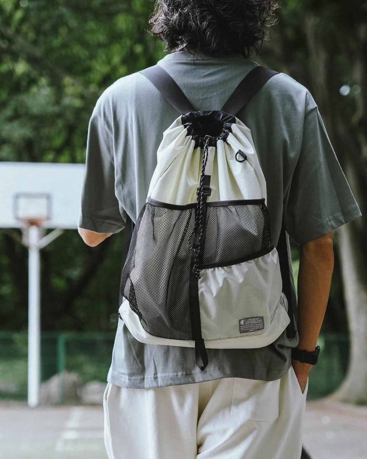 このカジュアル感が、今っぽい。【愛用リュック】オシャレな大人がリアルに使う「こなれアイテム」