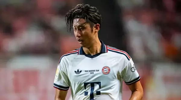 日本代表DF伊藤洋輝のライバルである『三刀流』バイエルン選手、競争激化を歓迎するワケ 「洋輝が加入した時も…」