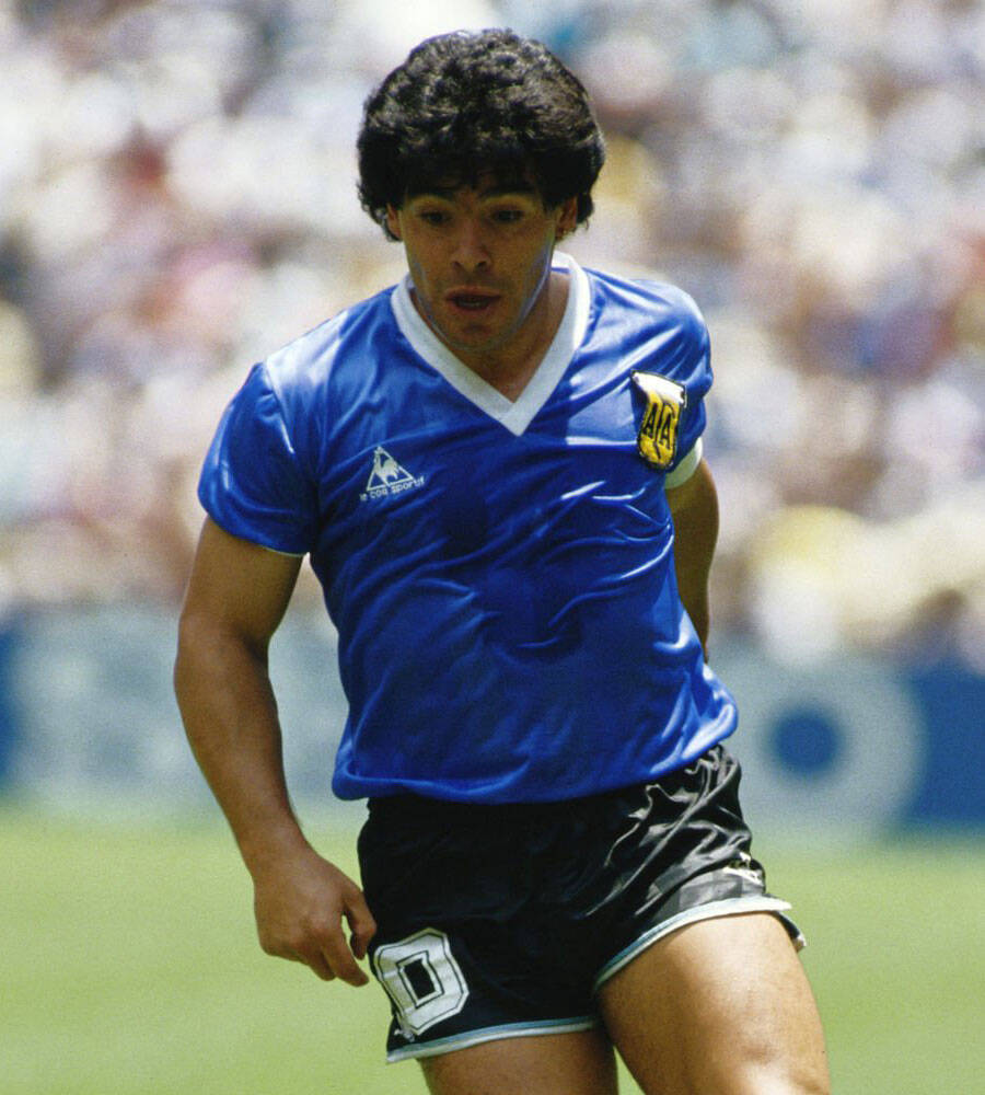 “因縁”イングランド戦も！アルゼンチン代表、W杯の記憶に残る「アウェイユニフォーム」4選