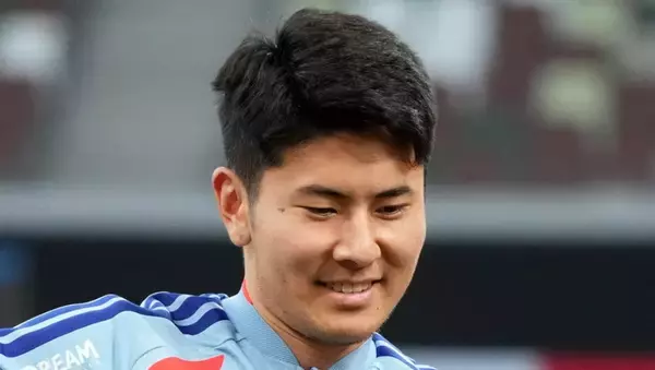 「俺の美容師だったらうまくできるぞ」 黒髪短髪の22歳日本代表新星、海外の美容室で失敗！？『髪を伸ばしたら』と誘う先輩とは