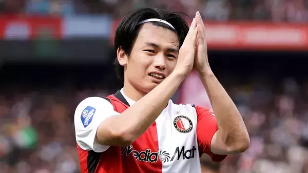 日本代表FW上田綺世、今季初ゴール！だが、フェイエ監督は苦言 「あれを決めていれば試合は終わってた」