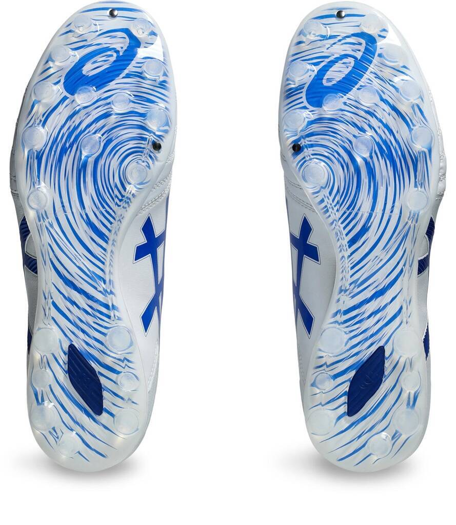 冨安や毎熊と契約中のアシックス、新スパイク『DSライトPRO』を発表！シリーズ25周年の最新作