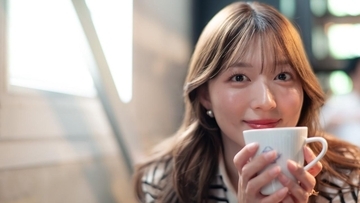 サッカーW杯で話題の人気キャスター中川絵美里さん、“カメラマン”としての最新連載が公開！今回のゲストは阿部華也子さん