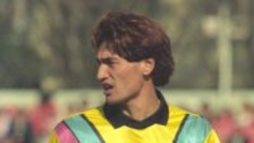 61歳の元男前スター選手、増毛CMに起用！19歳年下のタレント妻の反応は…