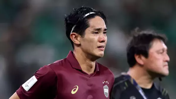 「信じられない振る舞い」Jリーグ強豪、アジア最強決定戦で涙の敗退…ファンへの挨拶が海外でも感動を呼ぶ