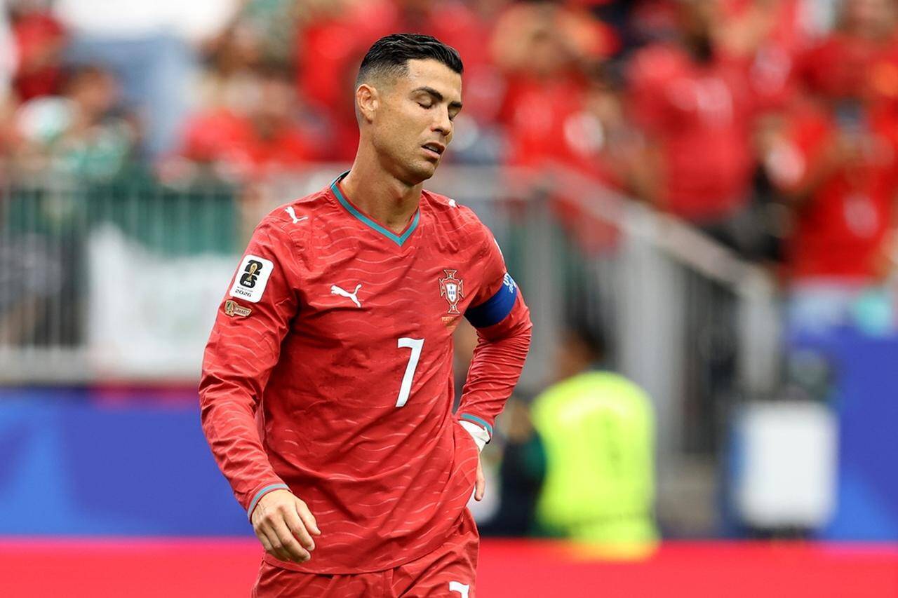 サッカーW杯「最もダウンロードされた写真」トップ10！ラウンド16までの集計…メッシとバログンが3枚、ロナウドは“明暗”2枚