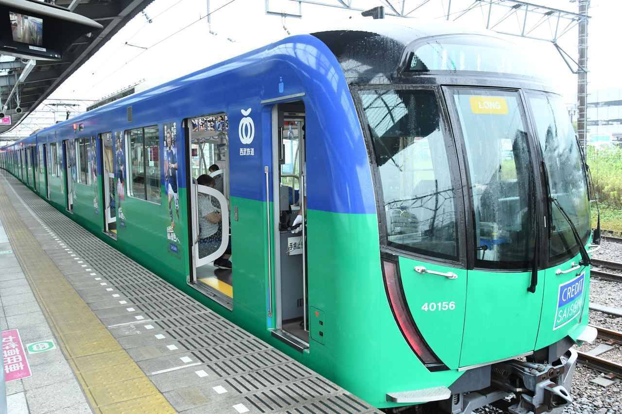 通勤・通学中もW杯の高揚感を！西武鉄道を「SAMURAI BLUE トレイン by SAISON」が絶賛走行中