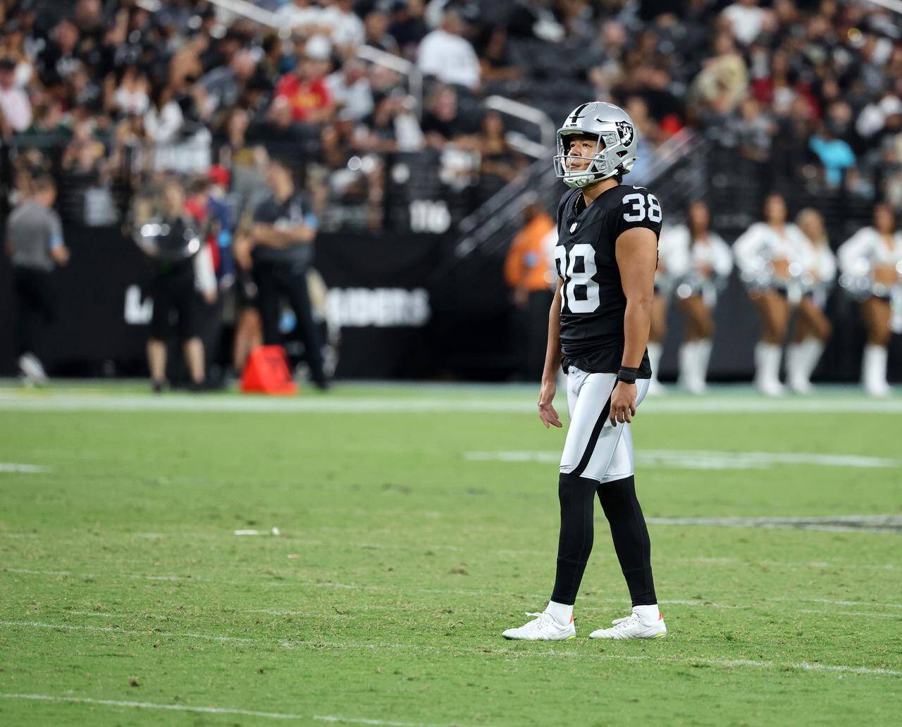 NFLレイダース松澤寛政、サッカー用スパイクを履く！？かつて『裸足』で蹴った名キッカーは伝説