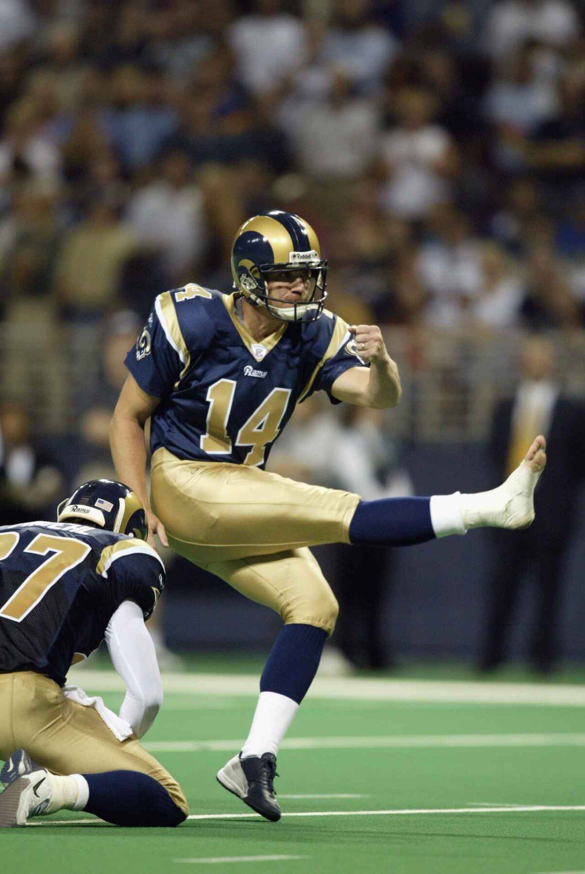 NFLレイダース松澤寛政、サッカー用スパイクを履く！？かつて『裸足』で蹴った名キッカーは伝説