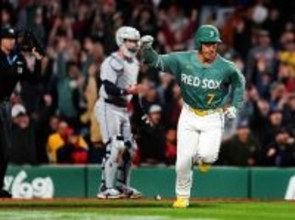 吉田正尚、代打サヨナラ打でもスタメン固定されないワケ。出塁率チームトップでも「壁」がある