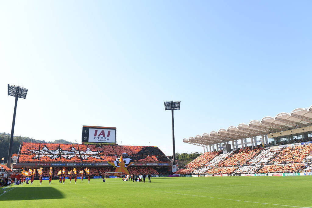 清水エスパルスのホーム「IAIスタジアム日本平」、旧大型ビジョンのLED化工事がスタート！“超大型看板”から再び本来の姿へ
