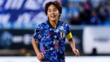 「笑顔が子供に戻ってますね」元なでしこジャパン岩渕真奈氏、“ポルトガルのレジェンド選手”とツーショットでファン歓喜