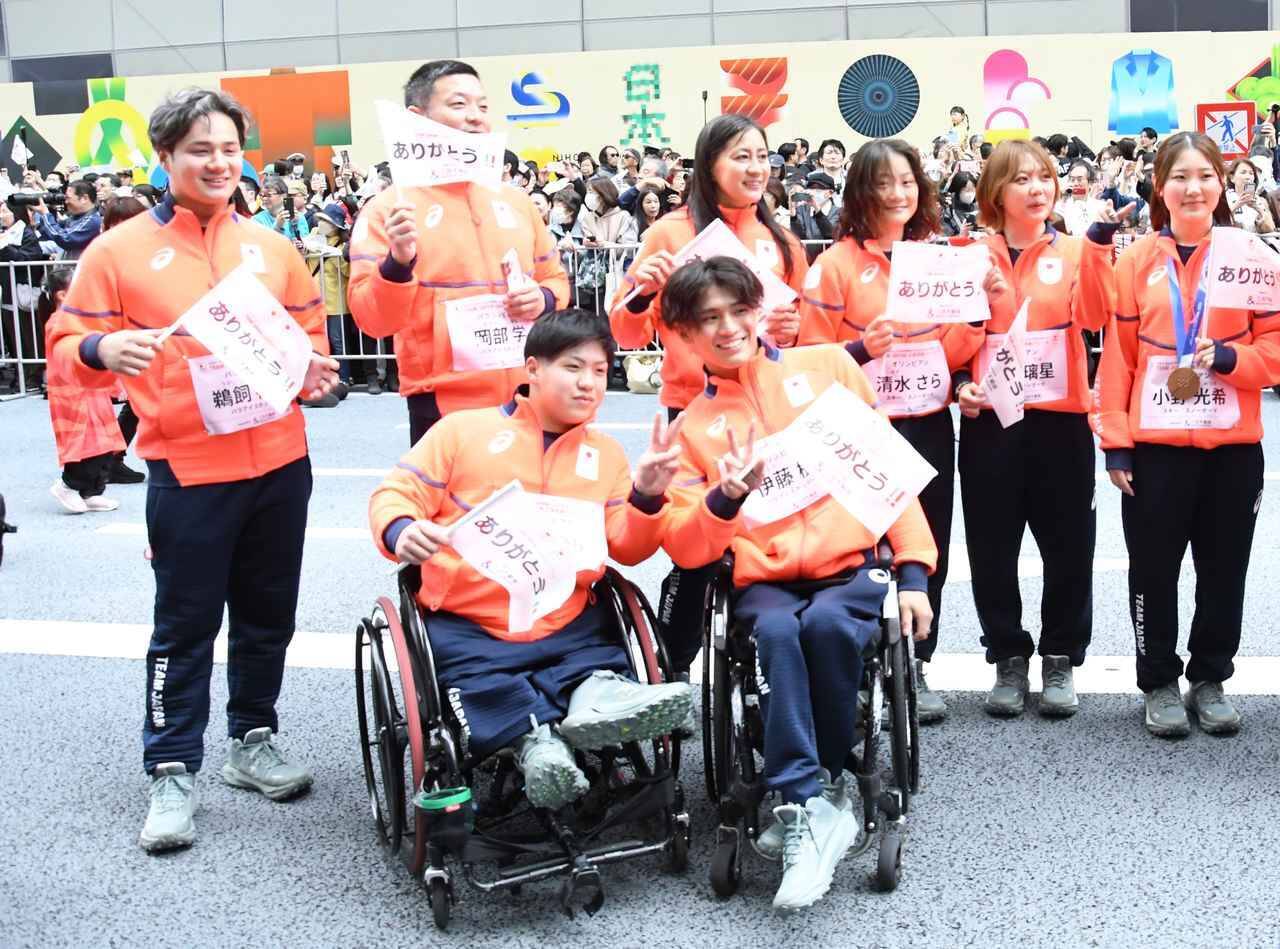 「4年後には金金メダルを」村瀬心椛、“心椛ポーズ”を披露し誓い