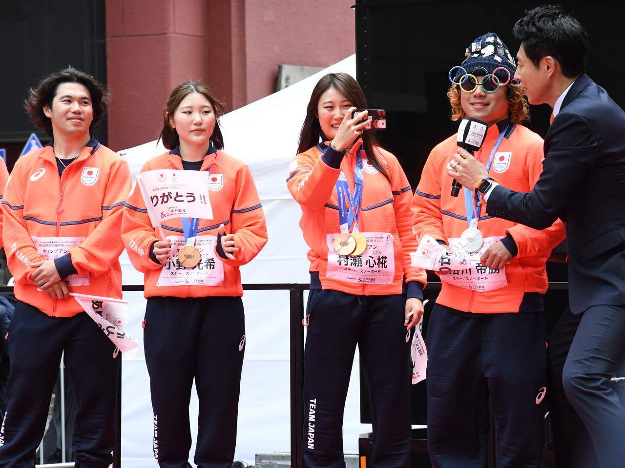 「4年後には金金メダルを」村瀬心椛、“心椛ポーズ”を披露し誓い