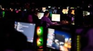 eスポーツってスポーツなの！？ゲーマーの72歳プロ野球レジェンドは肯定「体力も頭も使う…普通の人ができるか、簡単にはできない」