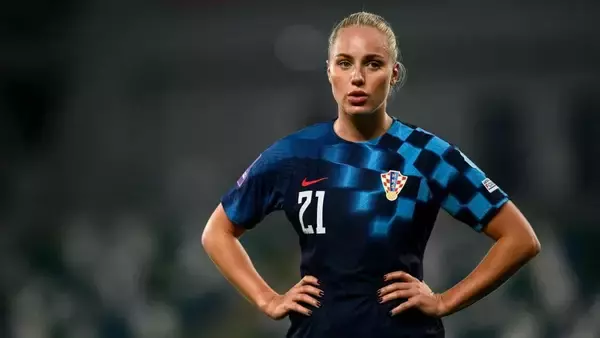 「宣伝にはなるが…」“世界一美しいサッカー選手”が母国復帰！しかし一部ファンは歓迎せず？その理由とは