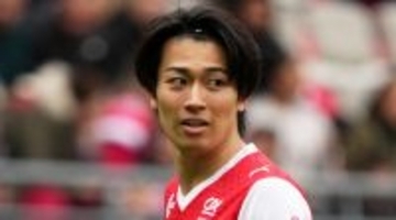 「いただきますの手もかわいい」「隣の席空いてるよね」25歳日本代表イケメン選手、シェフに感謝の食事シーンが話題