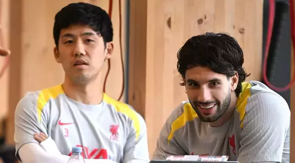 『遠藤航もいるから…』リヴァプールMFソボスライ、急造右SB起用を断りたい理由を説明