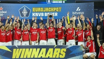 日本代表選手が所属するチーム同士がオランダ決勝戦で激突！「2日は家で泣く」と負けた同僚傷心