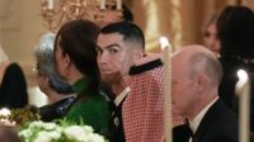 「彼にカップを渡せばいい」「クラブに対する侮辱だ」サウジアラビアで不満爆発…リーグがロナウドの優勝を企てか