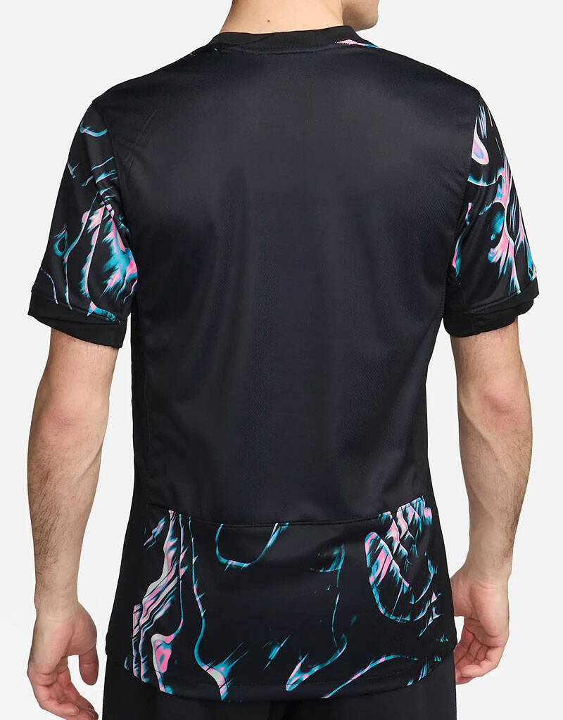 異彩放つ攻めのデザイン！？韓国代表が2024新ユニフォームを発表 「伝統的な建築と工芸品」に触発