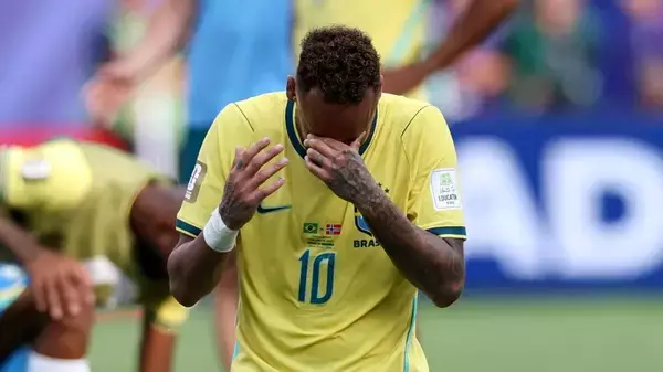 34歳ネイマール、W杯敗退で号泣…ブラジル代表引退を示唆する意味深発言「終わりだ」