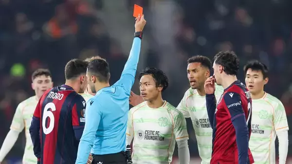 「旗手は何を考えているんだ？」「あまりにも愚か」セルティックのレジェンドが激怒…ELでの退場処分に