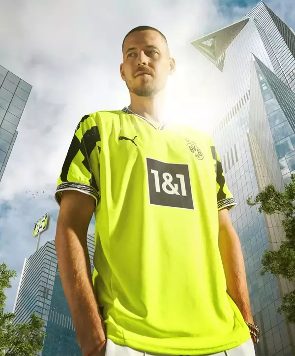 “90年代ユニ”復活！ドルトムント、伝説の「ブンデス初優勝」を讃える特別なユニフォームを発表