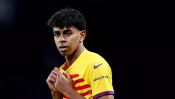 ラミン・ヤマルに「差別的ジョーク」の評論家、解雇される“サッカーがダメなら、信号待ちで仕事をするかも”