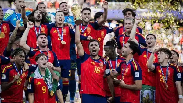 「W杯MVP」の30歳MF、バルセロナ移籍が決定的に！移籍金は100億円超…サウジから超攻撃的サイドバックも復帰間近