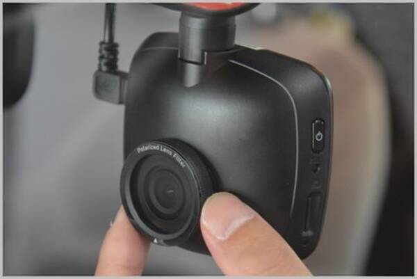 映り込みを低減する偏光フィルター付きドラレコ 17年12月29日 エキサイトニュース