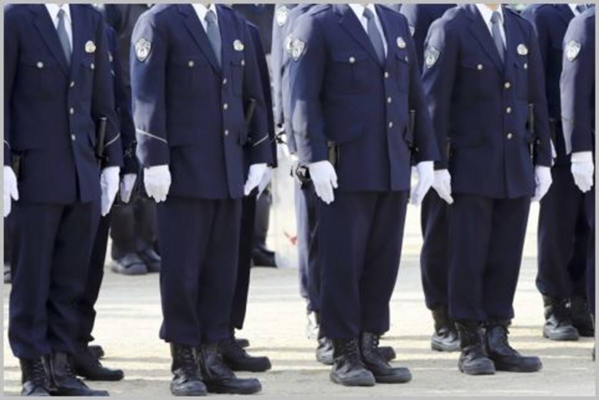 気になる警察官の制服1着のお値段はどのくらい 19年3月5日 エキサイトニュース