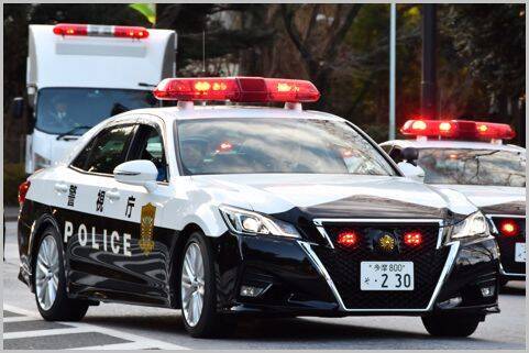交通違反 取り締まり専門 白黒パトカー判別法 年1月1日 エキサイトニュース