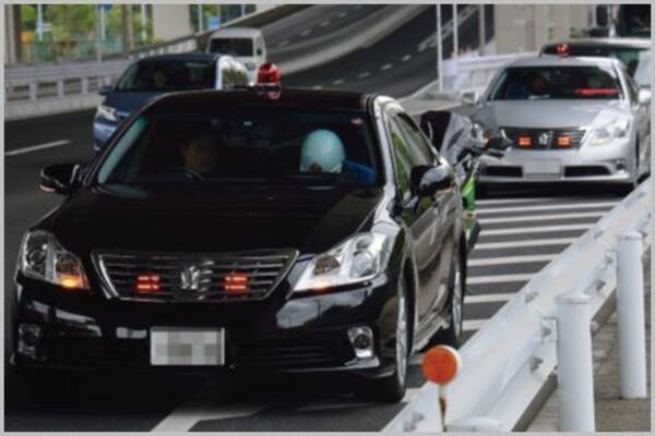 覆面パトカーが市販車と違っているポイントは 年1月17日 エキサイトニュース